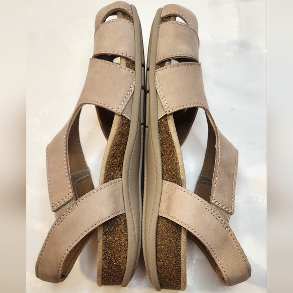 Earth Origins Etbirdine Comfort Support Tan Leather Slip On Sandal Size 7M - Picture 7 of 10